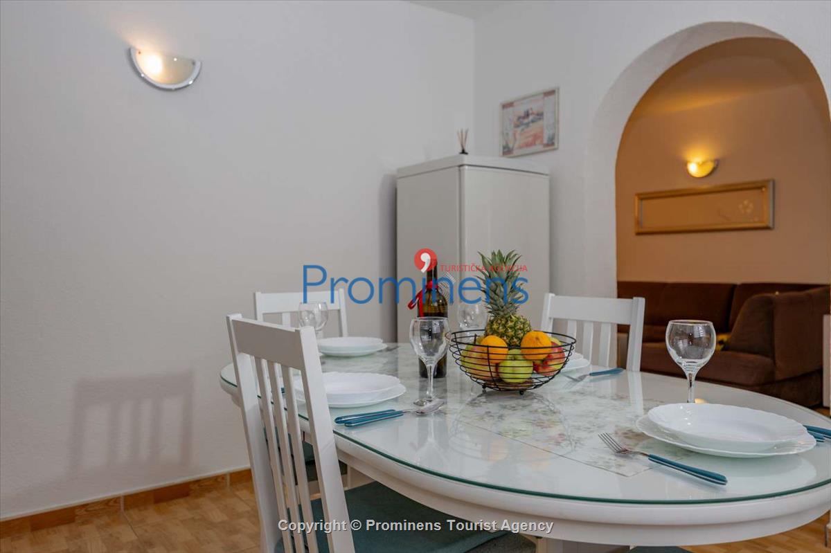 Apartment Karmela Makarska