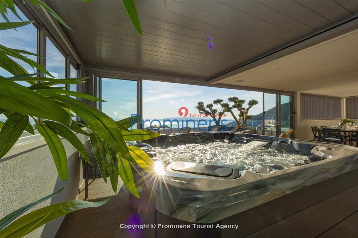 Luxury penthouse Sara Makarska