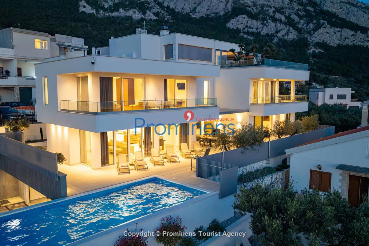 Pool apartment Maja & Petra Makarska