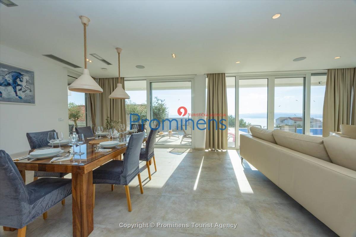 Pool apartment Maja & Petra Makarska