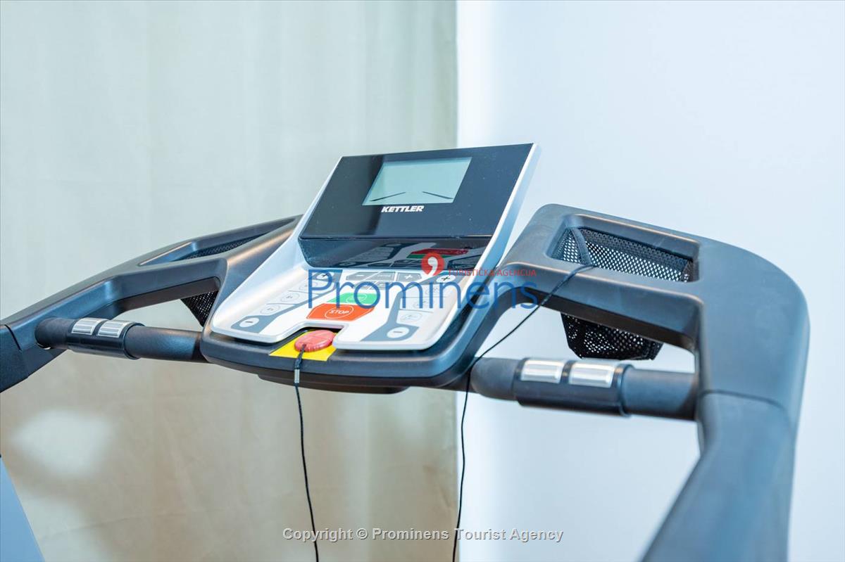 Pool apartment Maja & Petra Makarska