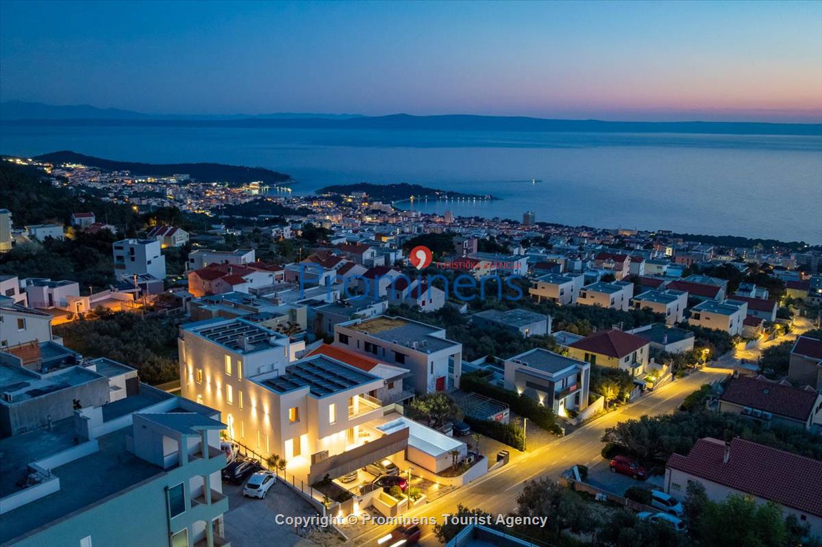Pool apartment Maja & Petra Makarska