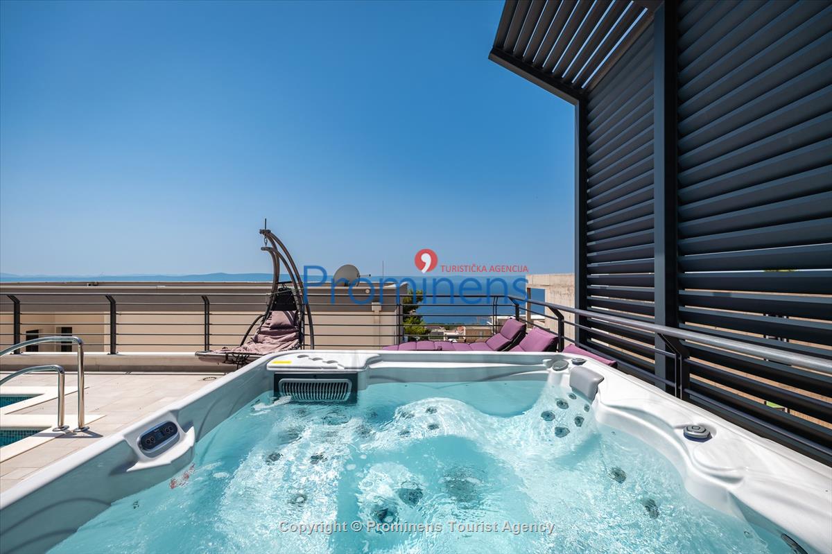Villa Hota Makarska – Heated Pool, Hot Tub, Sauna, Gym, Sleeps 8