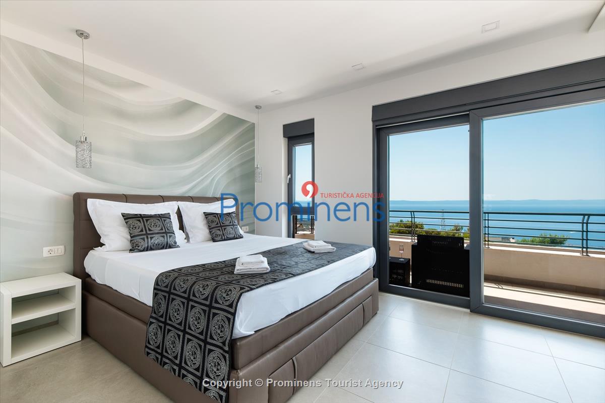 Villa Hota Makarska – Heated Pool, Hot Tub, Sauna, Gym, Sleeps 8