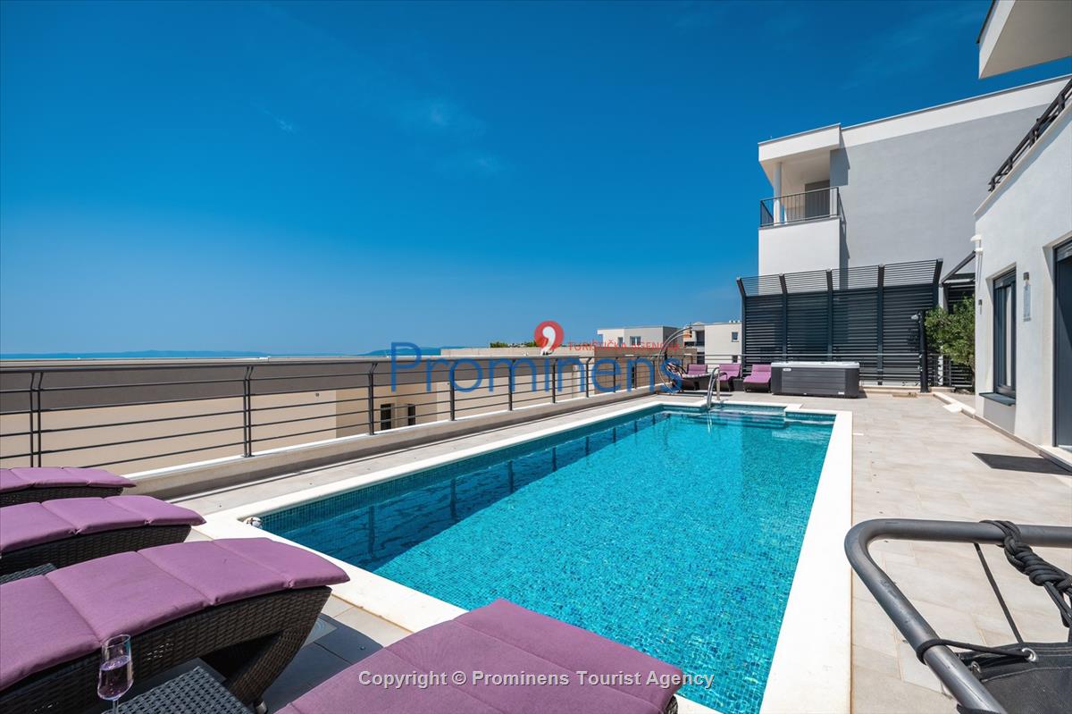 Villa Hota Makarska – Heated Pool, Hot Tub, Sauna, Gym, Sleeps 8