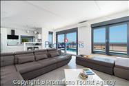 Villa Hota Makarska – Heated Pool, Hot Tub, Sauna, Gym, Sleeps 8