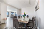 Villa Hota Makarska – Heated Pool, Hot Tub, Sauna, Gym, Sleeps 8