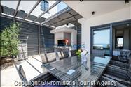 Villa Hota Makarska – Heated Pool, Hot Tub, Sauna, Gym, Sleeps 8