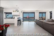 Villa Hota Makarska – Heated Pool, Hot Tub, Sauna, Gym, Sleeps 8