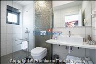 Villa Hota Makarska – Heated Pool, Hot Tub, Sauna, Gym, Sleeps 8