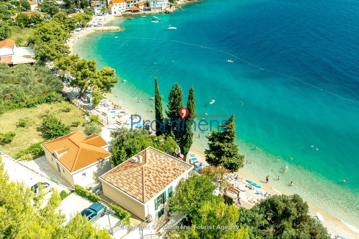 Beachfront Villa San't Antonio Podaca – 4 Bedrooms, 2 Families, Direct Sea Access, Makarska Riviera