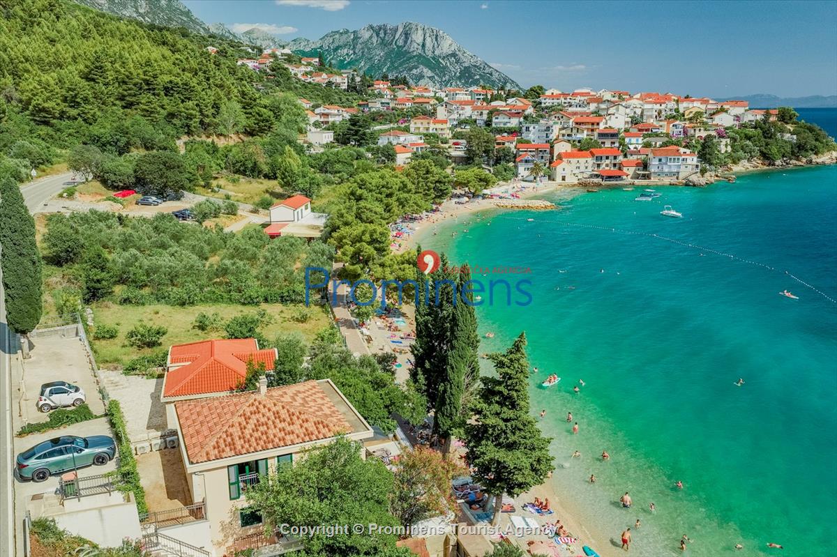 Beachfront Villa San't Antonio Podaca – 4 Bedrooms, 2 Families, Direct Sea Access, Makarska Riviera