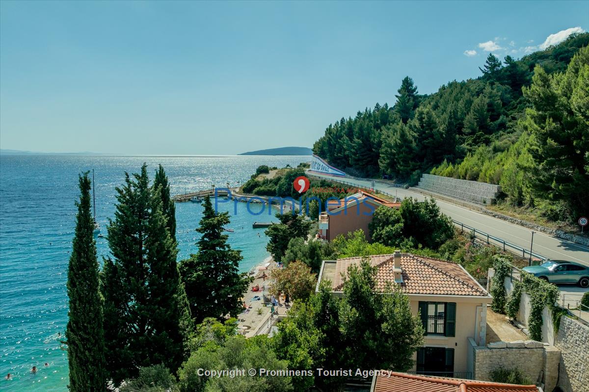 Beachfront Villa San't Antonio Podaca – 4 Bedrooms, 2 Families, Direct Sea Access, Makarska Riviera