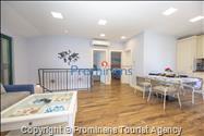 Beachfront Villa San't Antonio Podaca – 4 Bedrooms, 2 Families, Direct Sea Access, Makarska Riviera