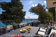 Beachfront Villa San't Antonio Podaca – 4 Bedrooms, 2 Families, Direct Sea Access, Makarska Riviera