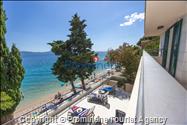 Beachfront Villa San't Antonio Podaca – 4 Bedrooms, 2 Families, Direct Sea Access, Makarska Riviera