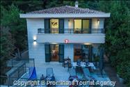 Beachfront Villa San't Antonio Podaca – 4 Bedrooms, 2 Families, Direct Sea Access, Makarska Riviera