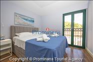 Beachfront Villa San't Antonio Podaca – 4 Bedrooms, 2 Families, Direct Sea Access, Makarska Riviera