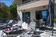 Beachfront Villa San't Antonio Podaca – 4 Bedrooms, 2 Families, Direct Sea Access, Makarska Riviera