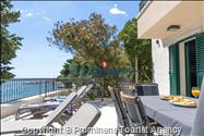 Beachfront Villa San't Antonio Podaca – 4 Bedrooms, 2 Families, Direct Sea Access, Makarska Riviera