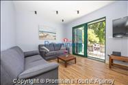 Beachfront Villa San't Antonio Podaca – 4 Bedrooms, 2 Families, Direct Sea Access, Makarska Riviera