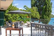 Beachfront Villa San't Antonio Podaca – 4 Bedrooms, 2 Families, Direct Sea Access, Makarska Riviera