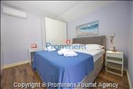 Beachfront Villa San't Antonio Podaca – 4 Bedrooms, 2 Families, Direct Sea Access, Makarska Riviera