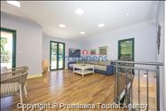 Beachfront Villa San't Antonio Podaca – 4 Bedrooms, 2 Families, Direct Sea Access, Makarska Riviera