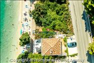 Beachfront Villa San't Antonio Podaca – 4 Bedrooms, 2 Families, Direct Sea Access, Makarska Riviera