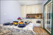 Beachfront Villa San't Antonio Podaca – 4 Bedrooms, 2 Families, Direct Sea Access, Makarska Riviera