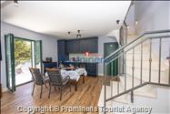Beachfront Villa San't Antonio Podaca – 4 Bedrooms, 2 Families, Direct Sea Access, Makarska Riviera