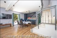 Beachfront Villa San't Antonio Podaca – 4 Bedrooms, 2 Families, Direct Sea Access, Makarska Riviera