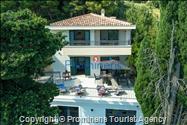 Beachfront Villa San't Antonio Podaca – 4 Bedrooms, 2 Families, Direct Sea Access, Makarska Riviera