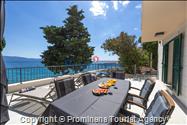 Beachfront Villa San't Antonio Podaca – 4 Bedrooms, 2 Families, Direct Sea Access, Makarska Riviera