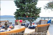 Beachfront Villa San't Antonio Podaca – 4 Bedrooms, 2 Families, Direct Sea Access, Makarska Riviera