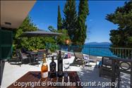 Beachfront Villa San't Antonio Podaca – 4 Bedrooms, 2 Families, Direct Sea Access, Makarska Riviera