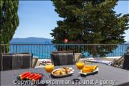 Beachfront Villa San't Antonio Podaca – 4 Bedrooms, 2 Families, Direct Sea Access, Makarska Riviera