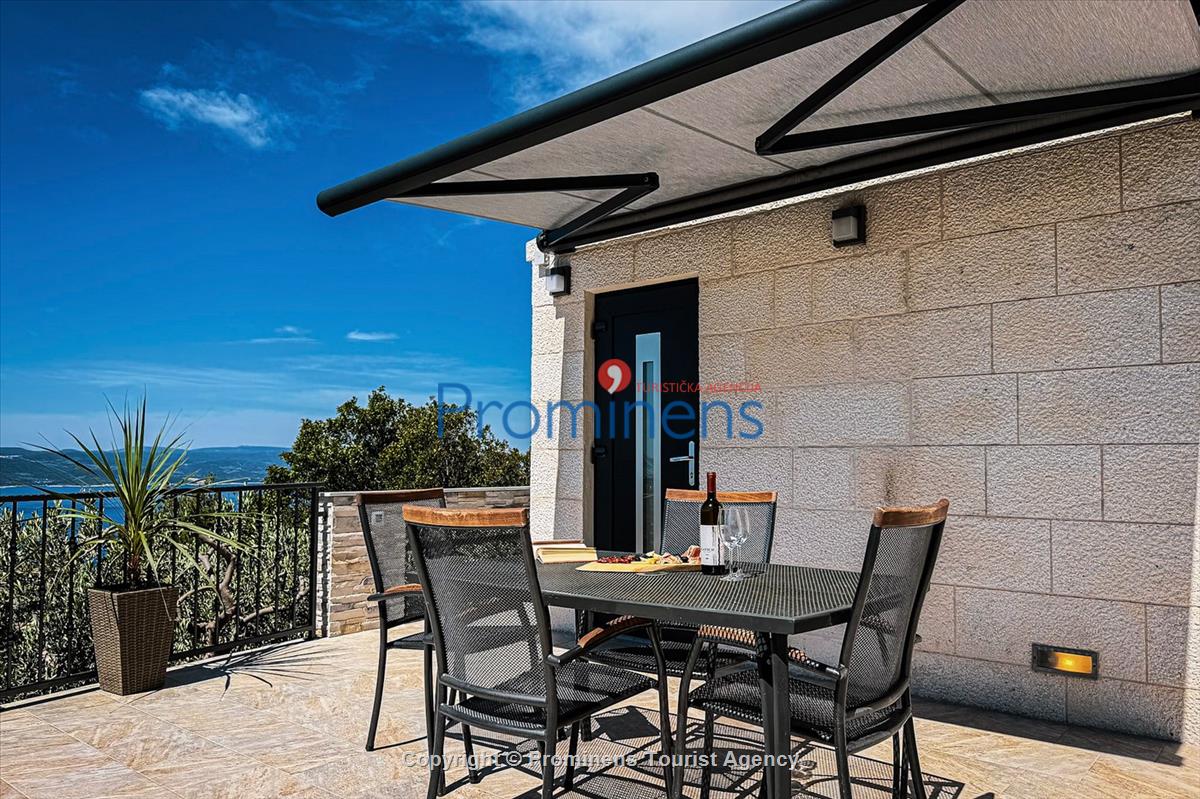 Holiday home Vista Mare with pool and sea view Baska Voda