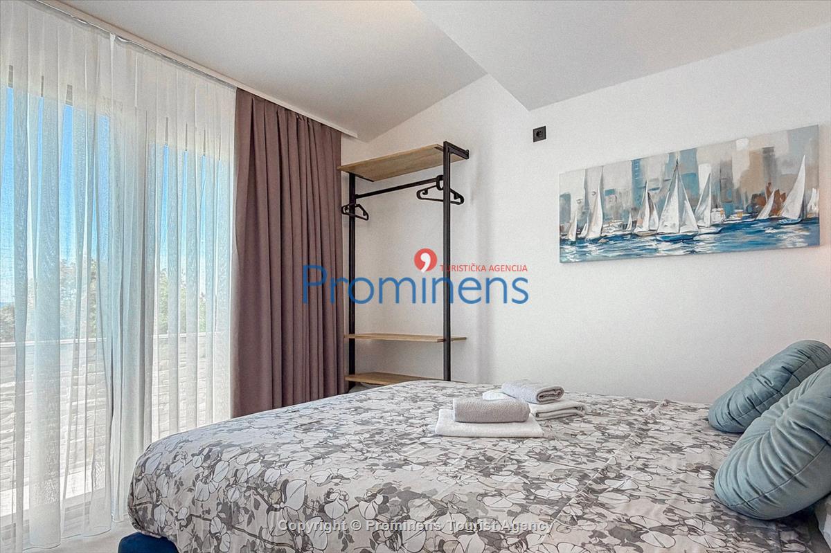 Holiday home Vista Mare with pool and sea view Baska Voda