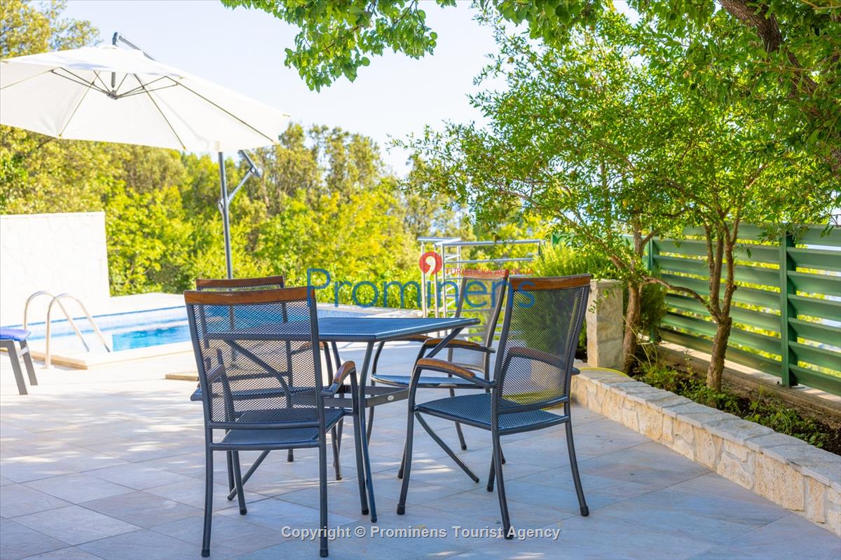 Ferienhaus Giran mit Pool und Meerblick in Bast, Makarska Riviera, Dalmatien - Kroatien Urlaub