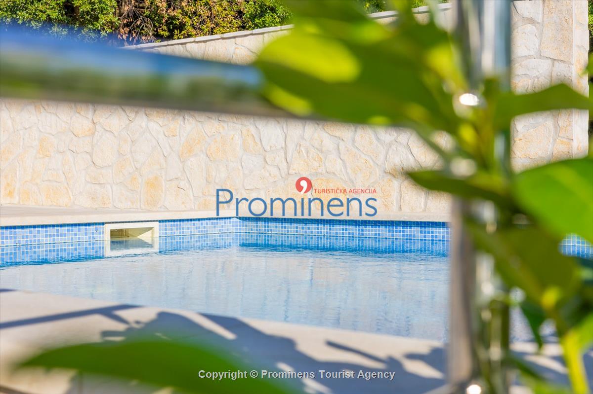 Ferienhaus Giran mit Pool und Meerblick in Bast, Makarska Riviera, Dalmatien - Kroatien Urlaub