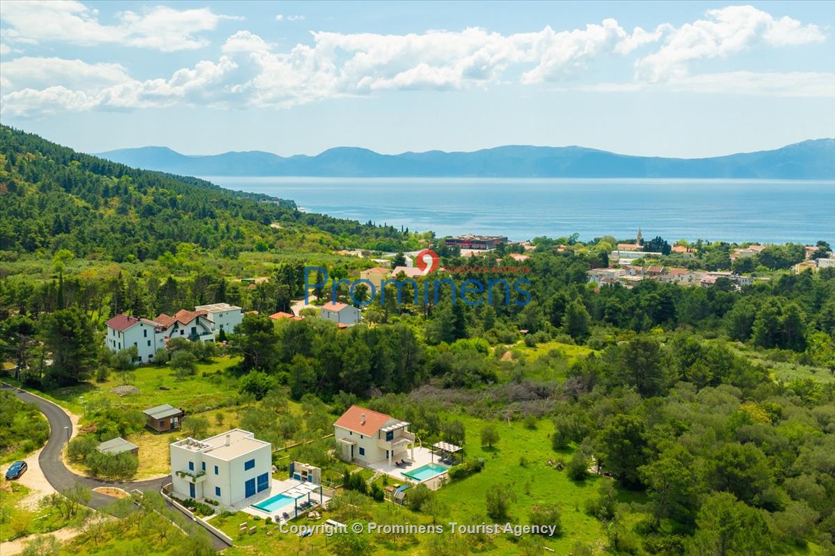 Ferienhaus mit beheiztem Pool und drei Schlafzimmern an der atemberaubenden Makarska Riviera in Kroatien