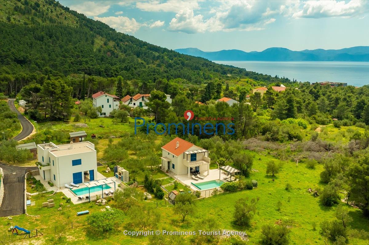  Ferienhaus mit beheiztem Pool und drei Schlafzimmern an der atemberaubenden Makarska Riviera in Kroatien
