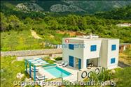  Ferienhaus mit beheiztem Pool und drei Schlafzimmern an der atemberaubenden Makarska Riviera in Kroatien