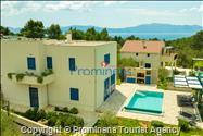  Ferienhaus mit beheiztem Pool und drei Schlafzimmern an der atemberaubenden Makarska Riviera in Kroatien