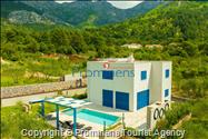  Ferienhaus mit beheiztem Pool und drei Schlafzimmern an der atemberaubenden Makarska Riviera in Kroatien