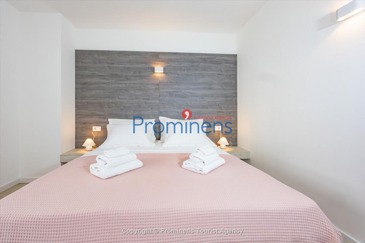 Apartment Sunset Residece Srzić Makarska Beachfront